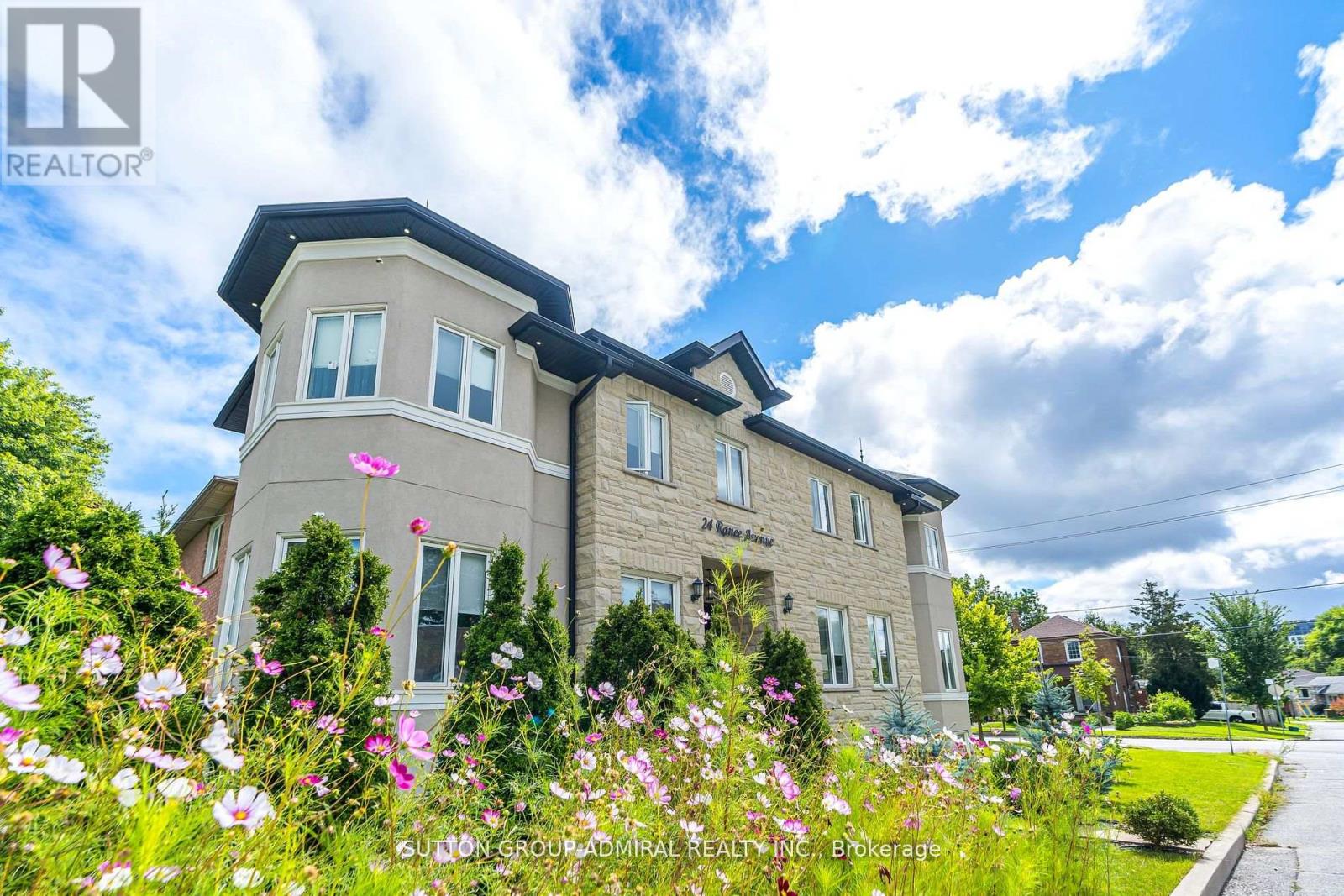 24 Ranee Avenue, Toronto, Ontario  M6A 1M6 - Photo 4 - C13019214