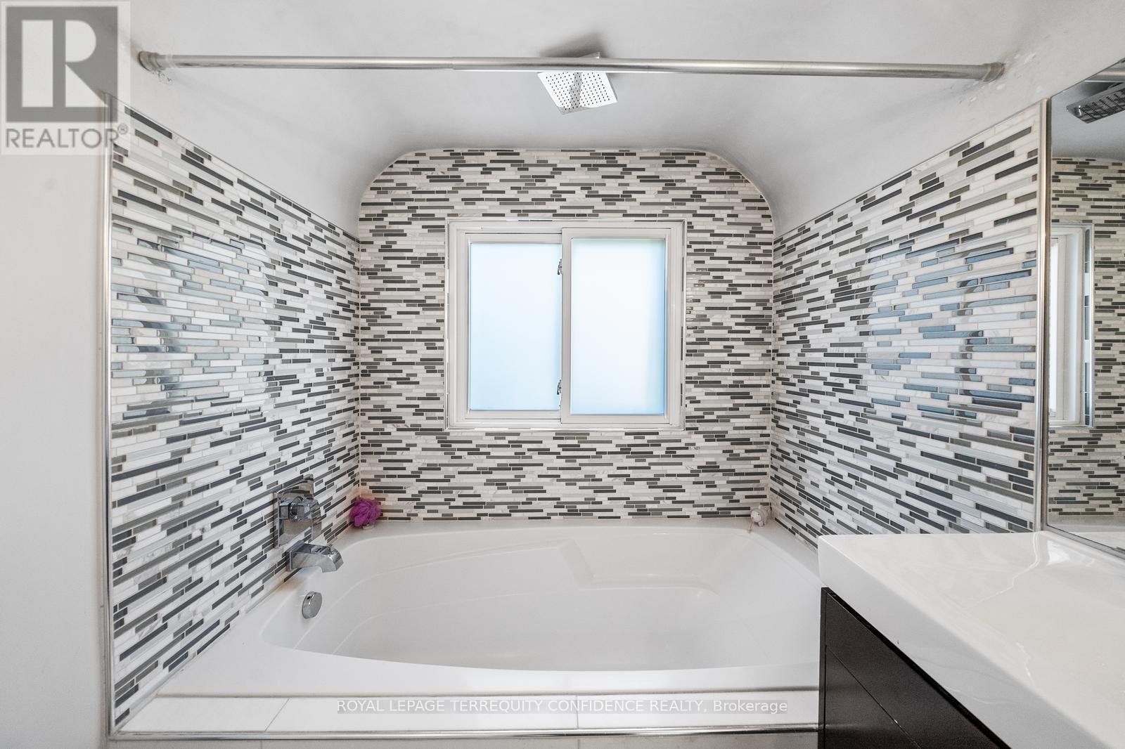 45 Glenborough Park Crescent, Toronto, Ontario  M2R 2G4 - Photo 18 - C13019236