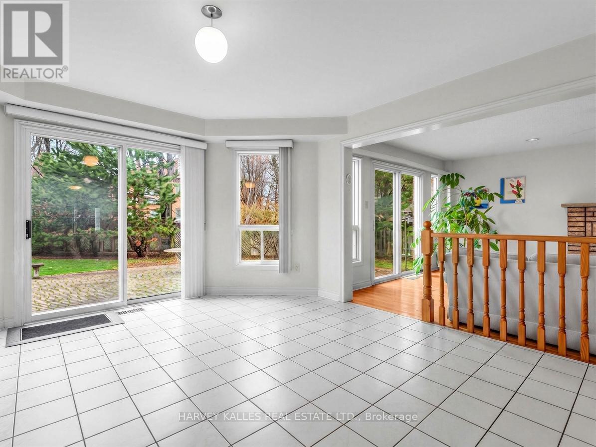 82 Bowring Walk, Toronto, Ontario  M3H 5Z7 - Photo 10 - C13019262