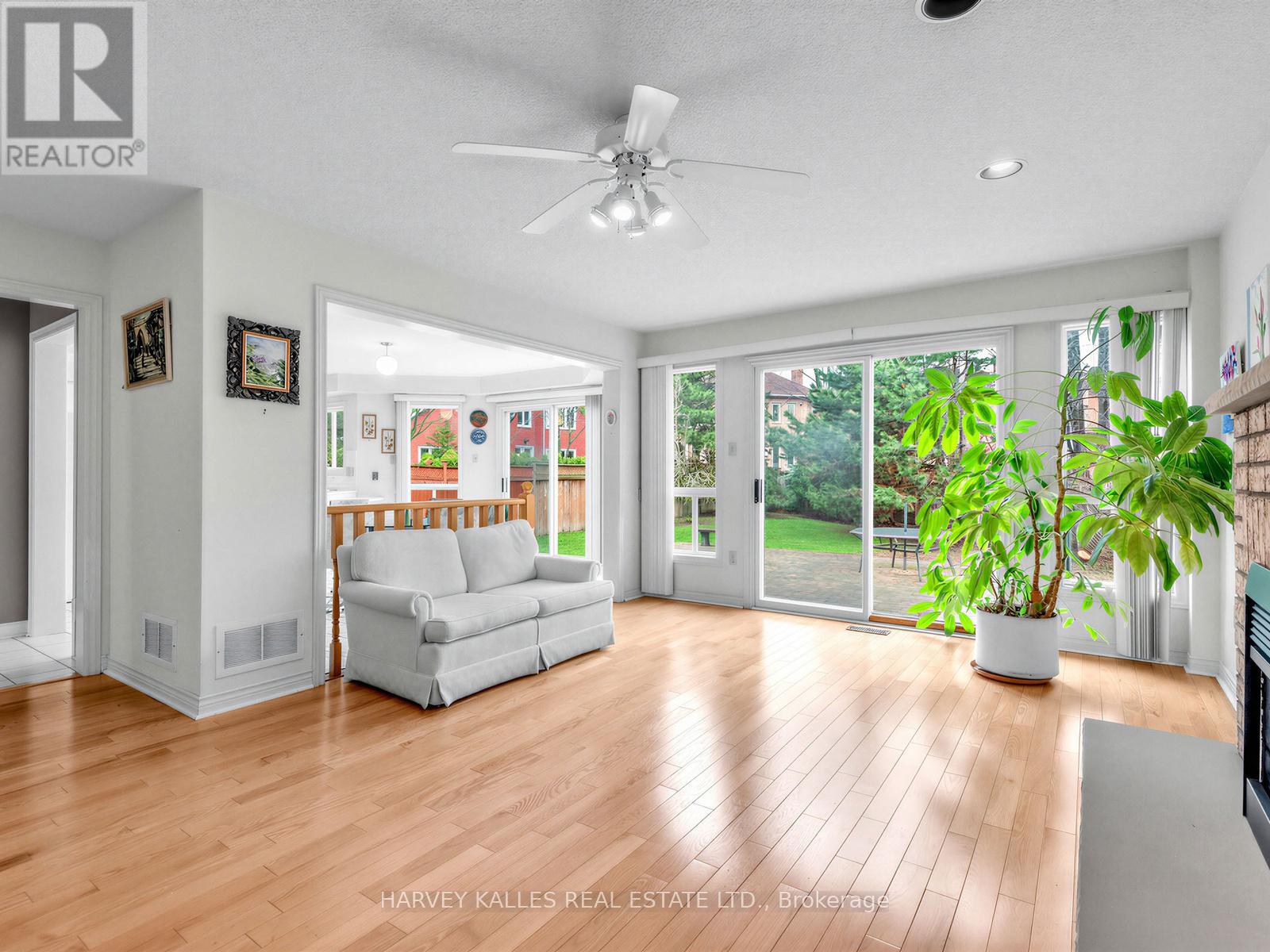 82 Bowring Walk, Toronto, Ontario  M3H 5Z7 - Photo 13 - C13019262