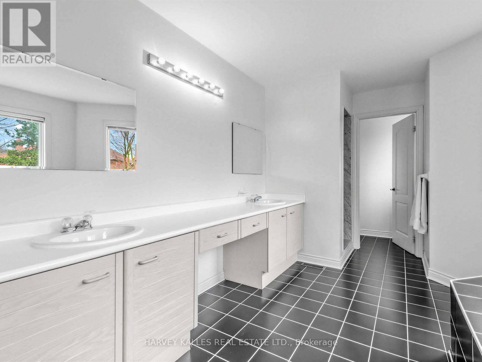 82 Bowring Walk, Toronto, Ontario  M3H 5Z7 - Photo 21 - C13019262