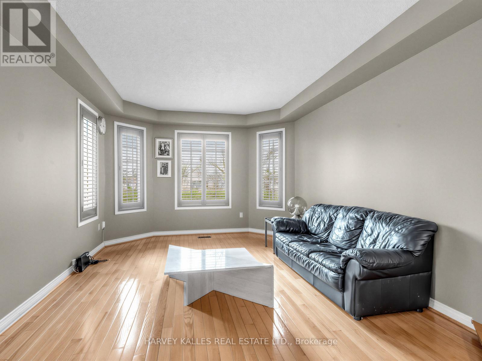 82 Bowring Walk, Toronto, Ontario  M3H 5Z7 - Photo 3 - C13019262