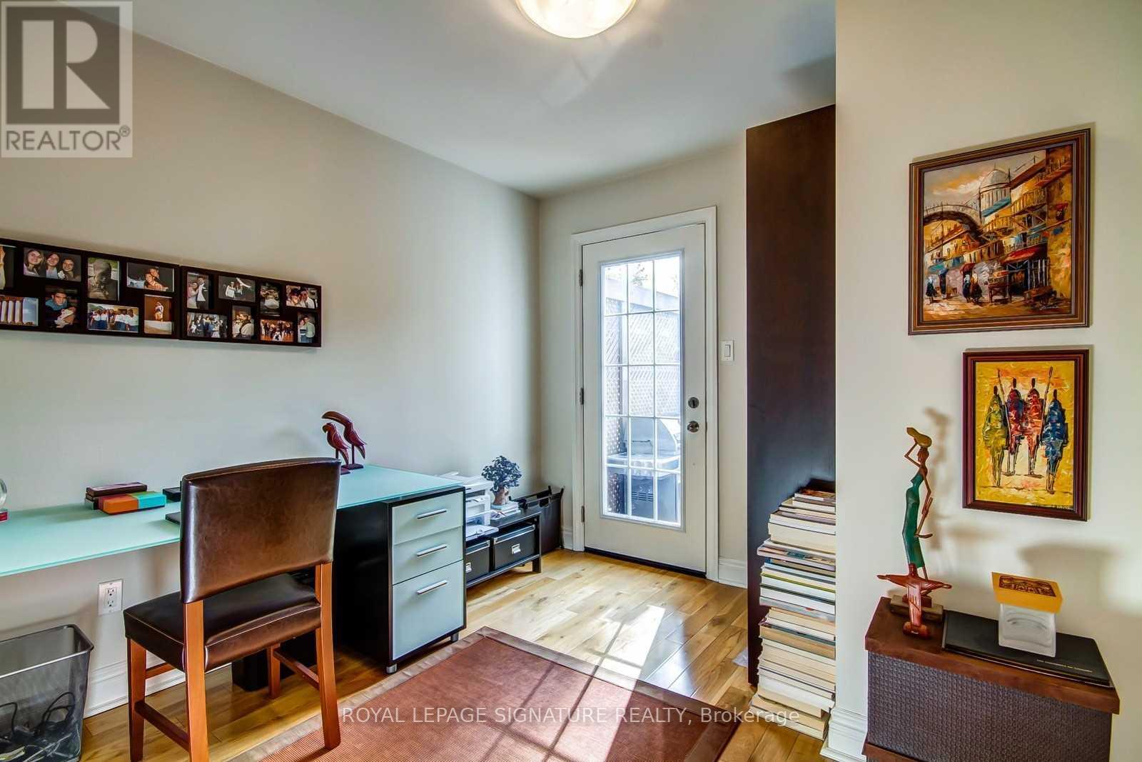 3 Kenrae Road, Toronto, Ontario  M4G 1X9 - Photo 12 - C13019306