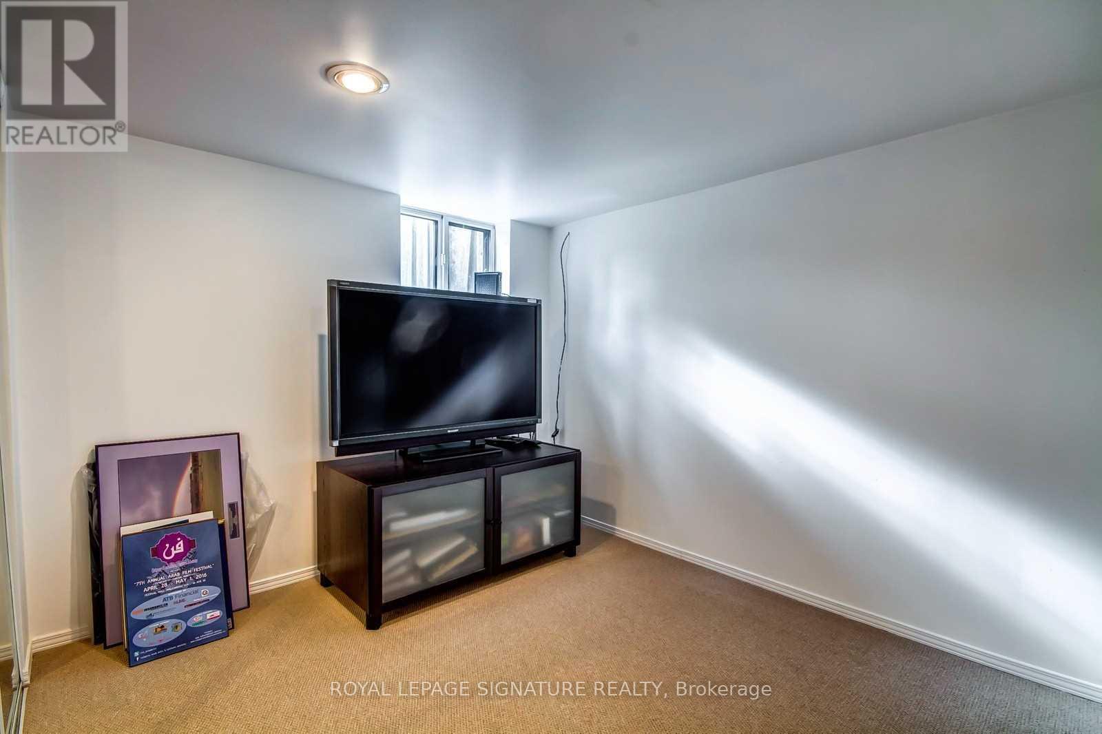 3 Kenrae Road, Toronto, Ontario  M4G 1X9 - Photo 15 - C13019306