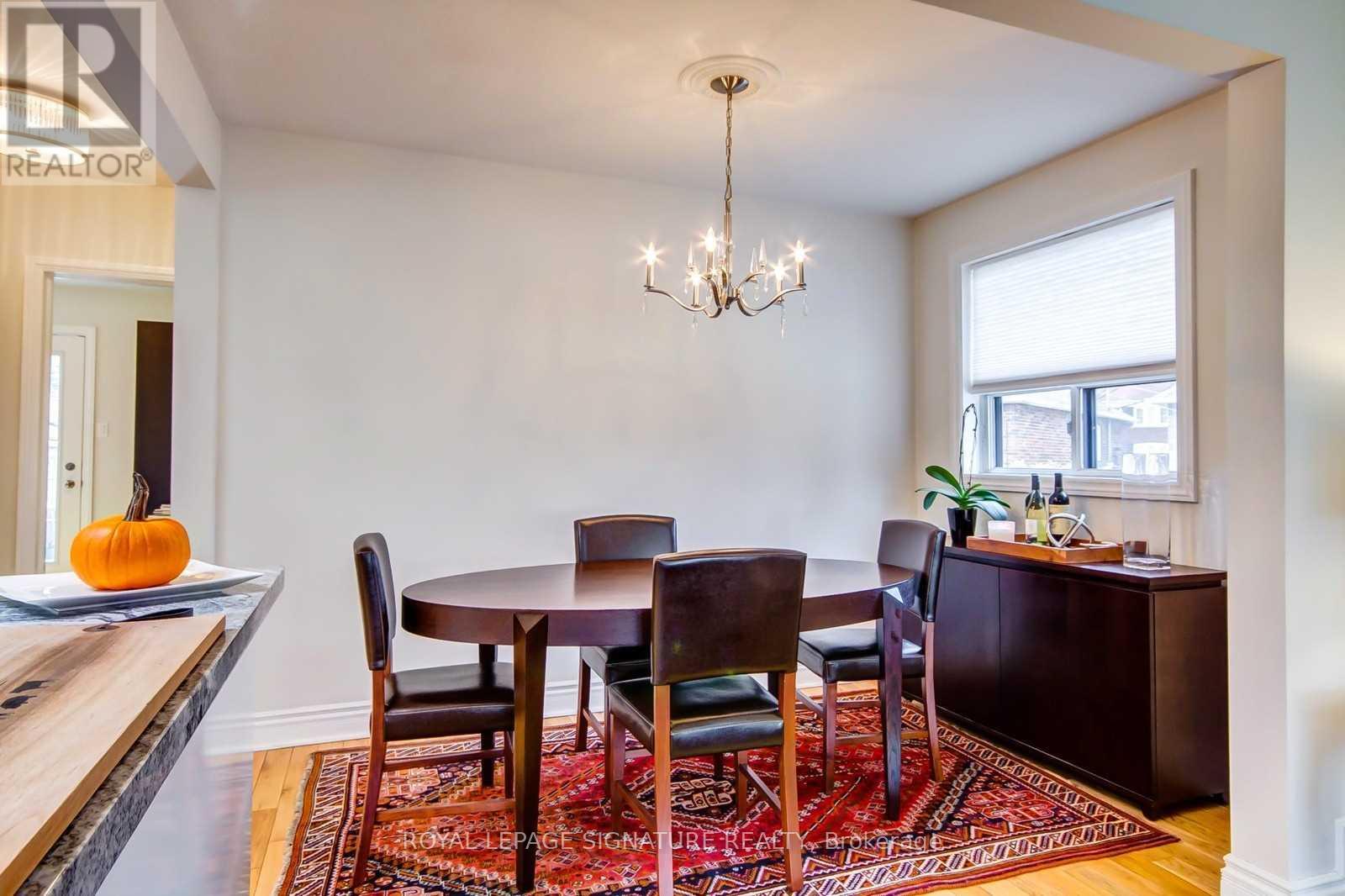 3 Kenrae Road, Toronto, Ontario  M4G 1X9 - Photo 7 - C13019306