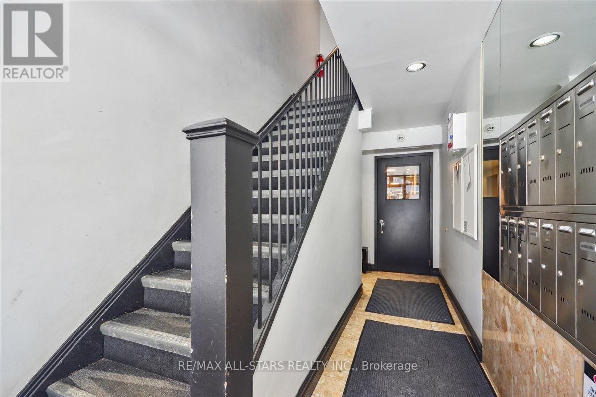 307 - 114 Vaughan Road, Toronto, Ontario  M6C 2M1 - Photo 28 - C13019350