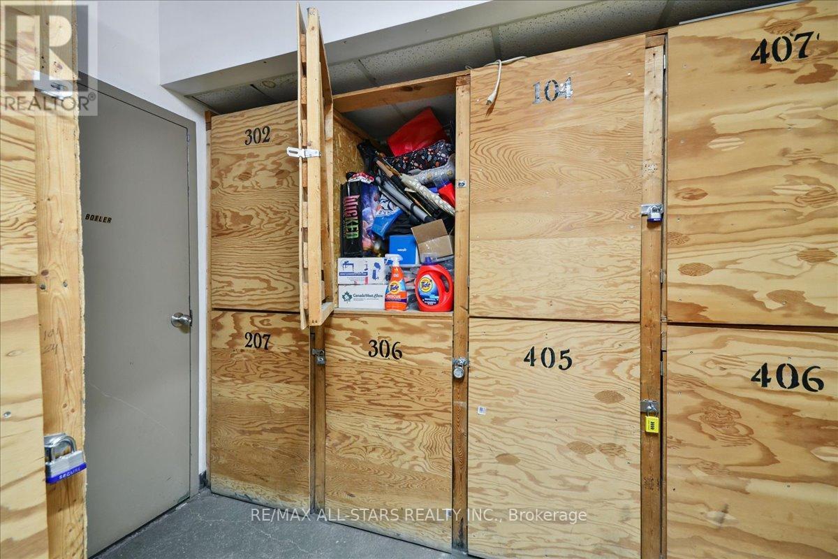 307 - 114 Vaughan Road, Toronto, Ontario  M6C 2M1 - Photo 33 - C13019350