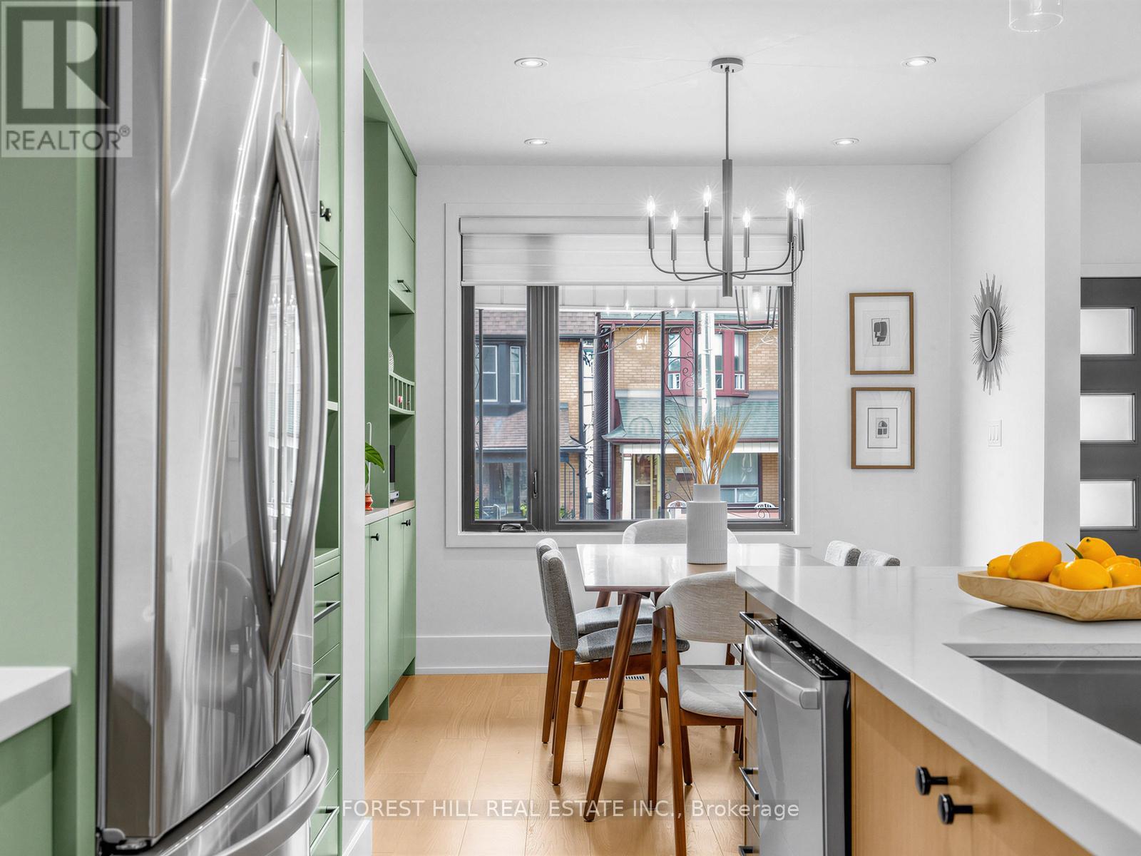 351 Montrose Avenue, Toronto, Ontario  M6G 3G9 - Photo 12 - C13019392