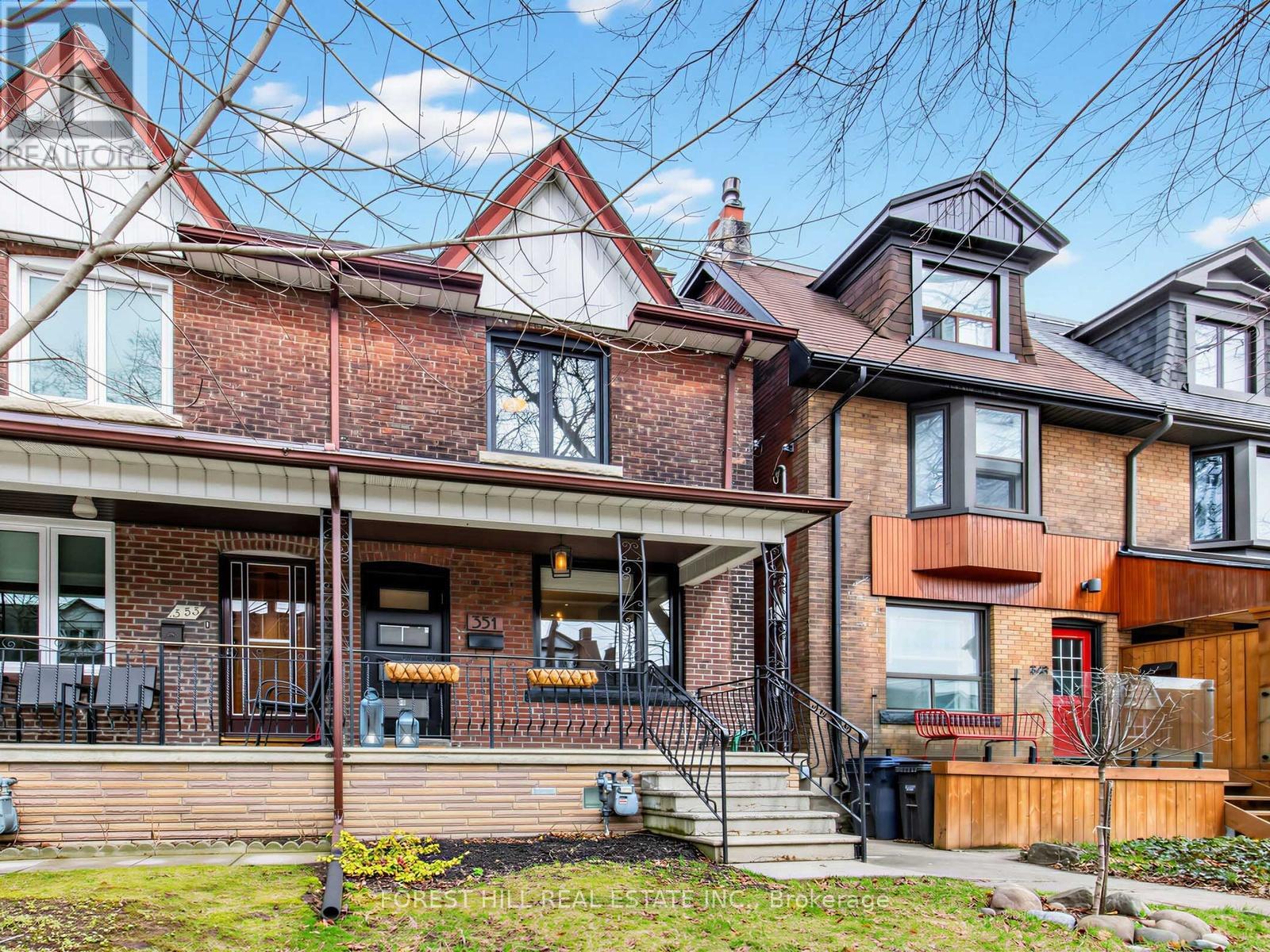 351 Montrose Avenue, Toronto, Ontario  M6G 3G9 - Photo 2 - C13019392