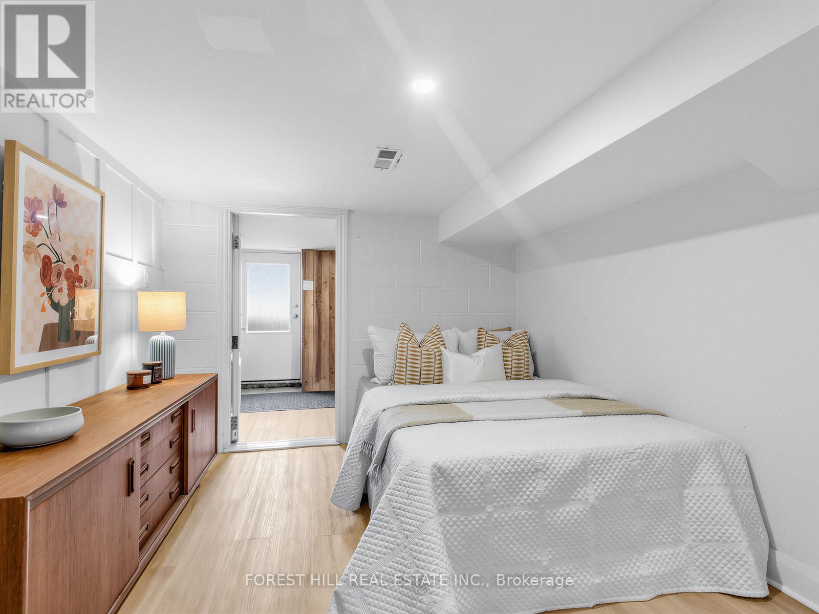 351 Montrose Avenue, Toronto, Ontario  M6G 3G9 - Photo 31 - C13019392