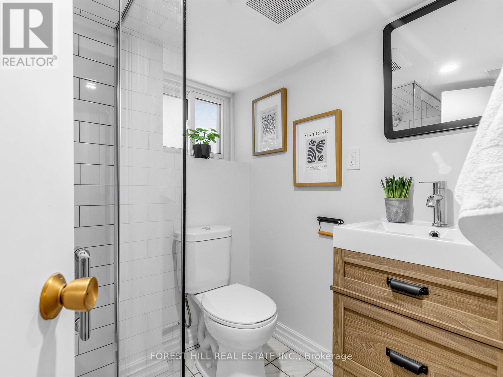 351 Montrose Avenue, Toronto, Ontario  M6G 3G9 - Photo 36 - C13019392