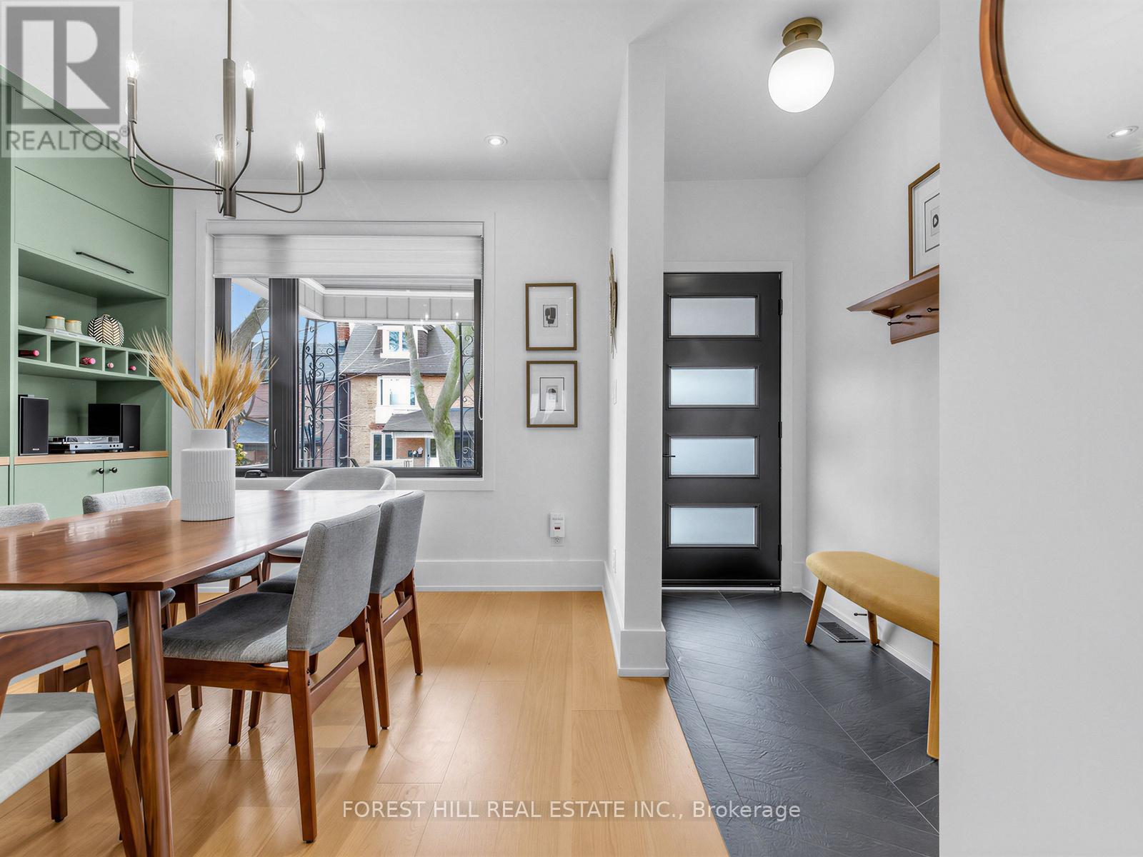 351 Montrose Avenue, Toronto, Ontario  M6G 3G9 - Photo 6 - C13019392