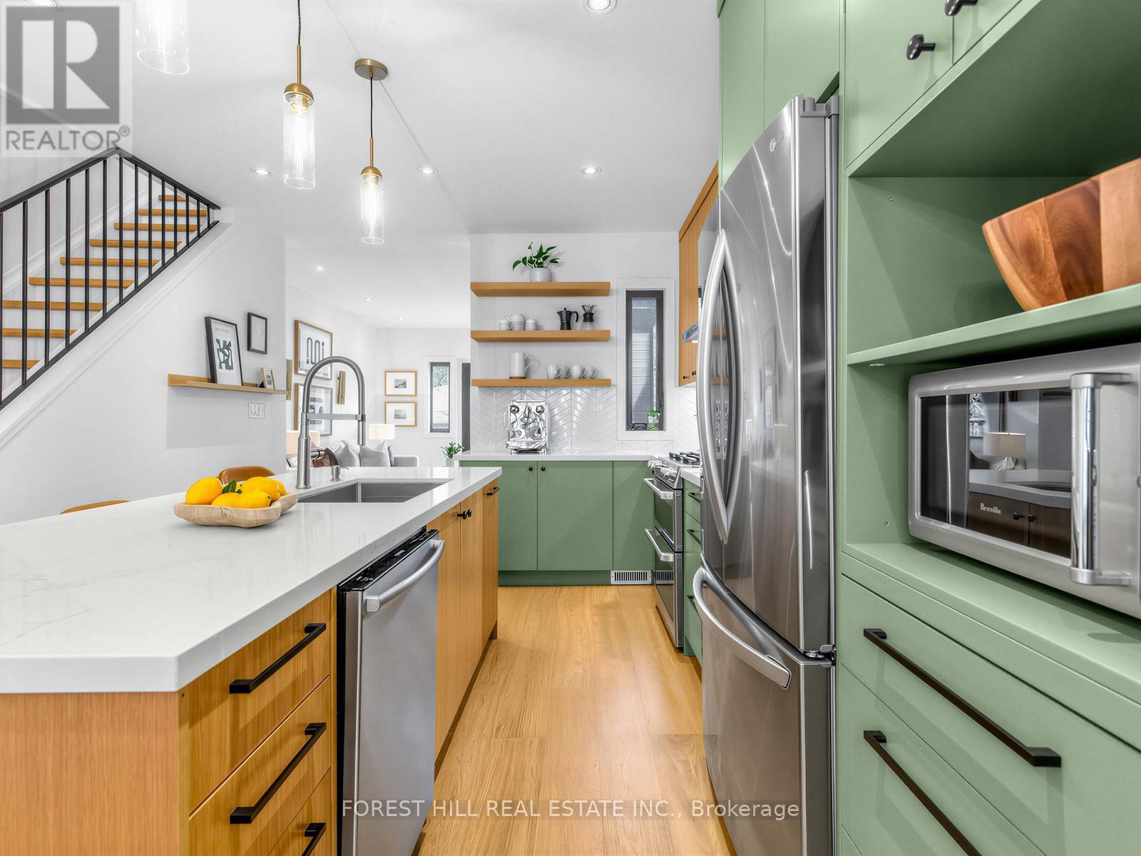 351 Montrose Avenue, Toronto, Ontario  M6G 3G9 - Photo 9 - C13019392