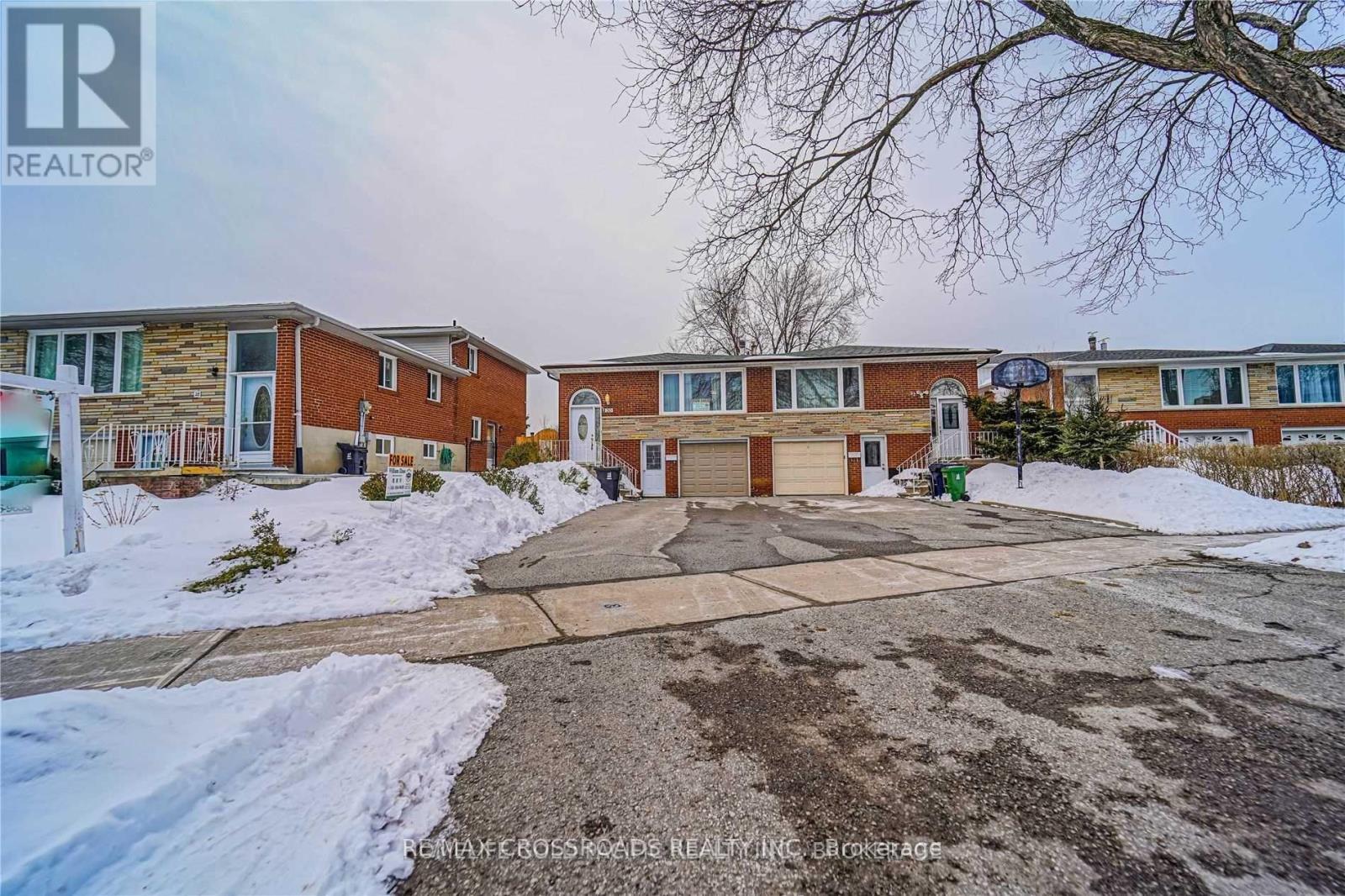 Main - 30 Pindar Crescent, Toronto, Ontario  M2J 3L4 - Photo 2 - C13019414