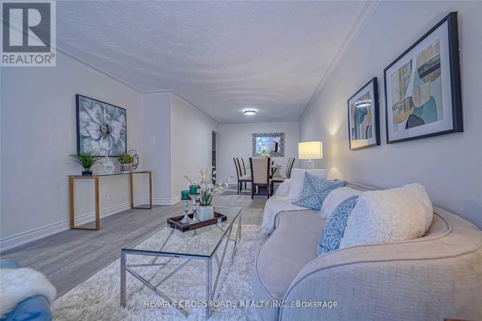 Main - 30 Pindar Crescent, Toronto, Ontario  M2J 3L4 - Photo 9 - C13019414