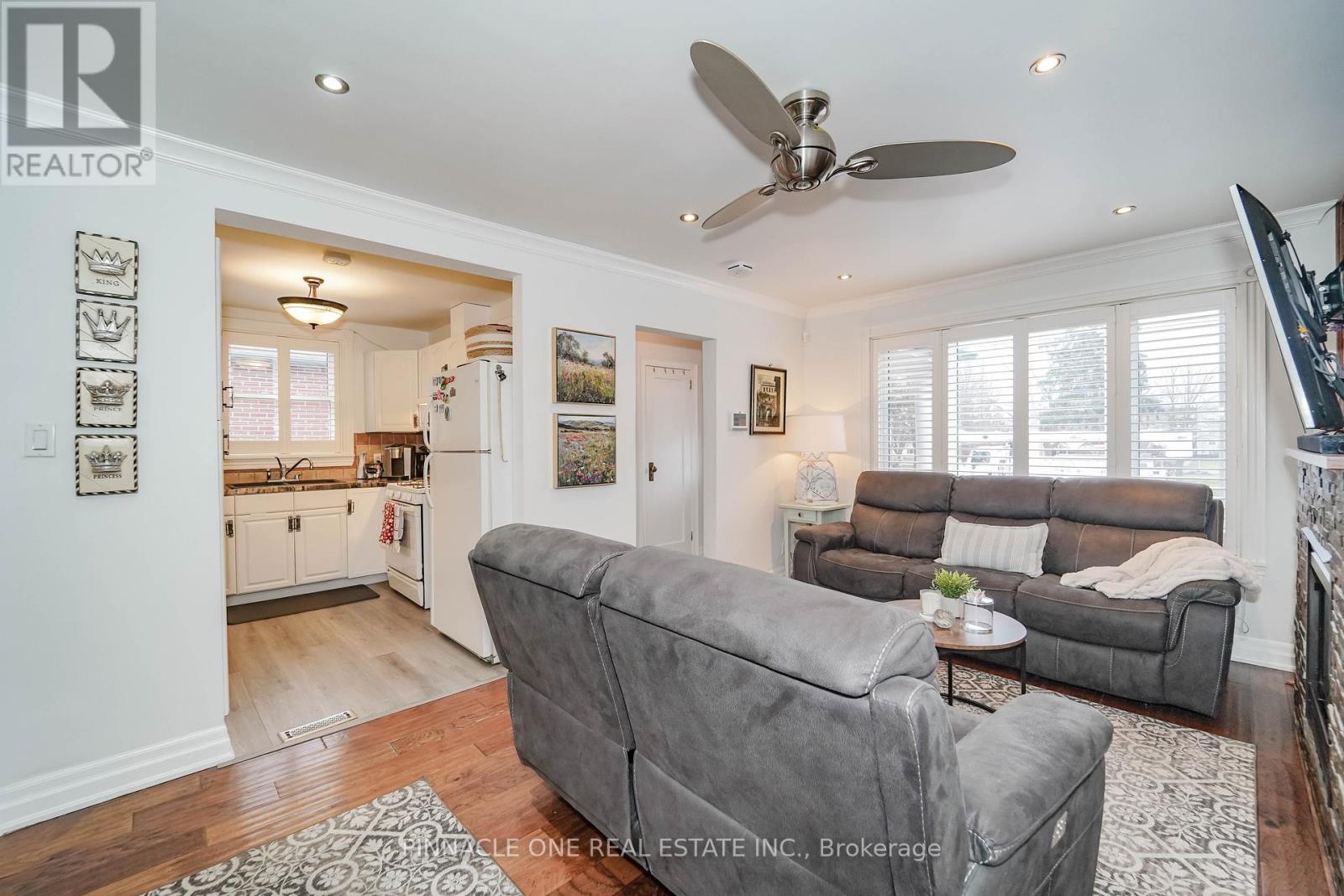 804 Byron Street S, Whitby, Ontario  L1N 4R8 - Photo 14 - E13019228