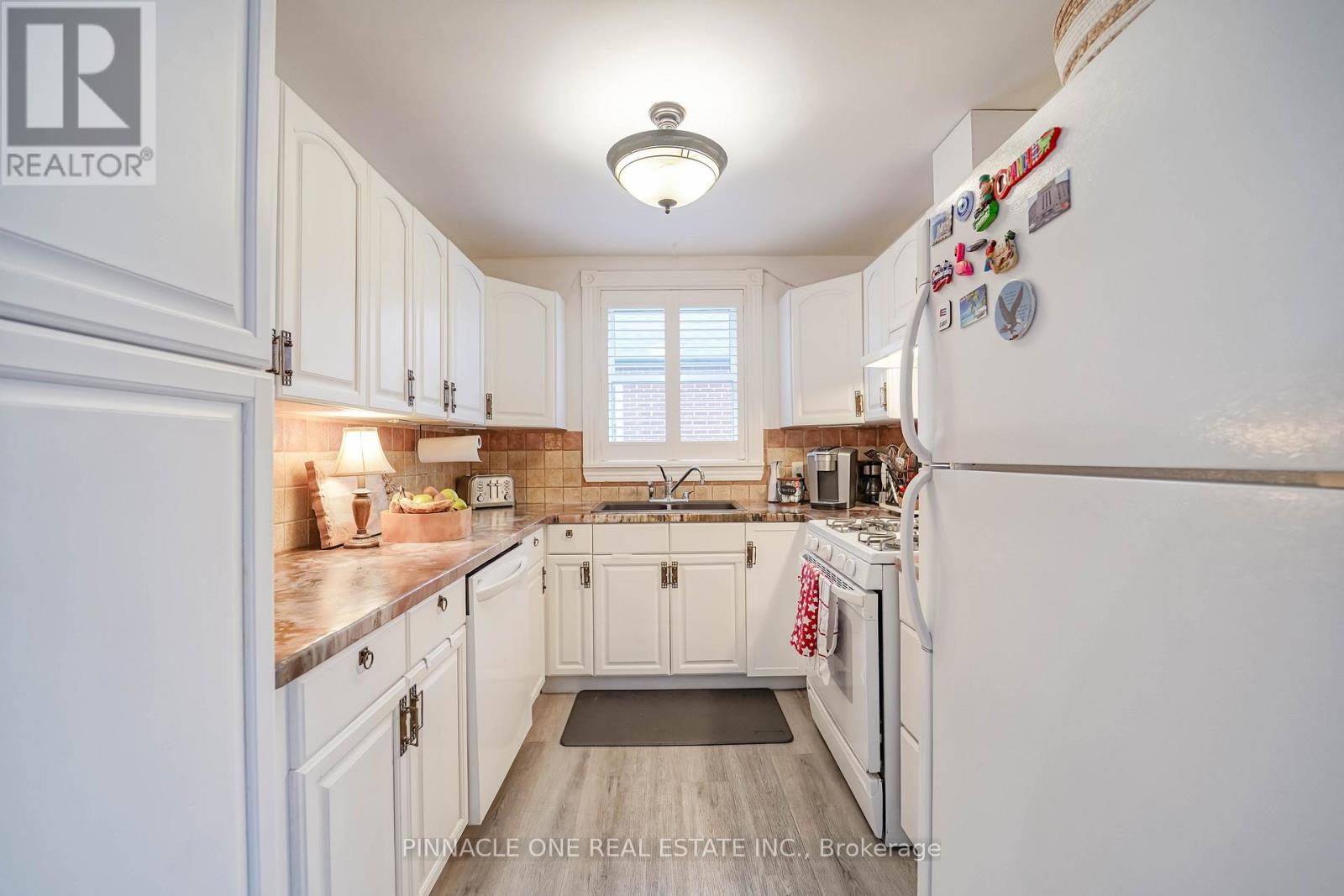 804 Byron Street S, Whitby, Ontario  L1N 4R8 - Photo 15 - E13019228