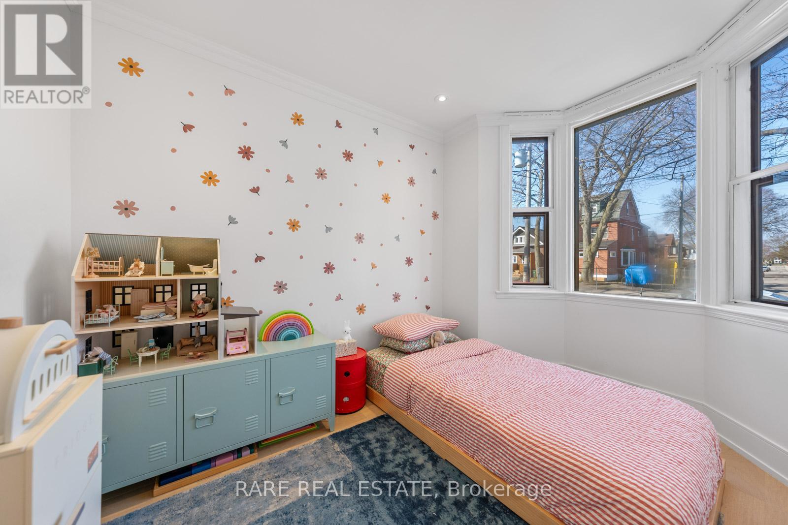 283 Chisholm Avenue, Toronto, Ontario  M4C 4W5 - Photo 15 - E13019246