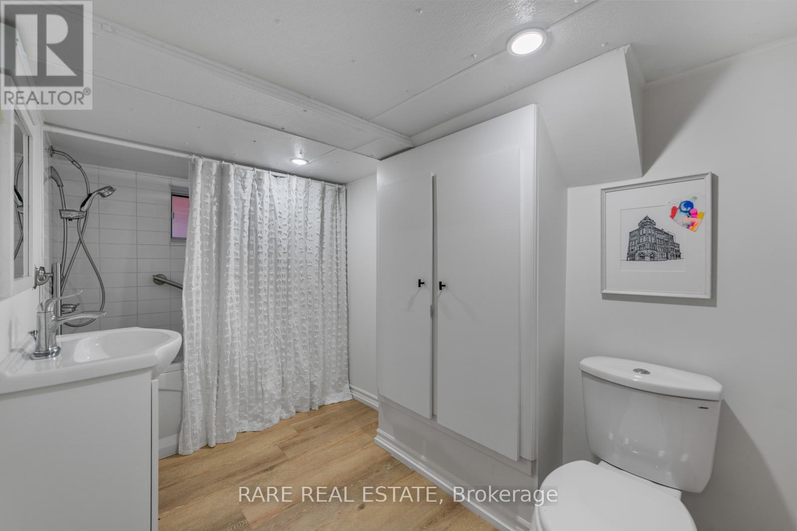 283 Chisholm Avenue, Toronto, Ontario  M4C 4W5 - Photo 24 - E13019246