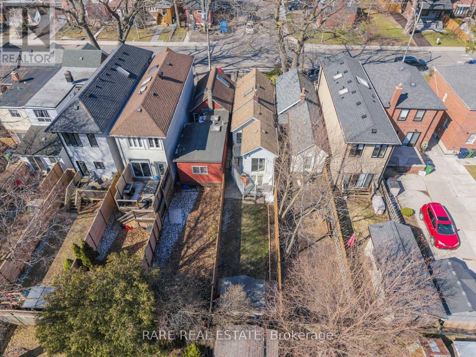 283 Chisholm Avenue, Toronto, Ontario  M4C 4W5 - Photo 25 - E13019246