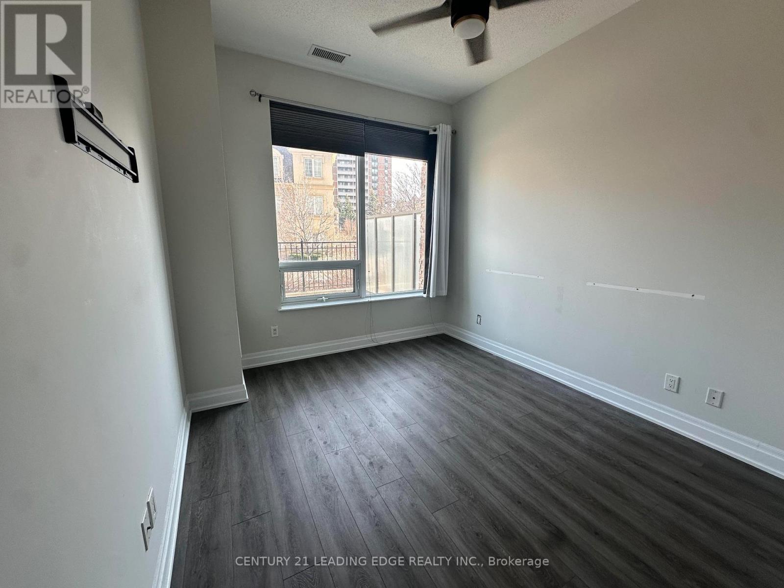 101 - 1215 Bayly Street, Pickering, Ontario  L1W 1L7 - Photo 10 - E13019250