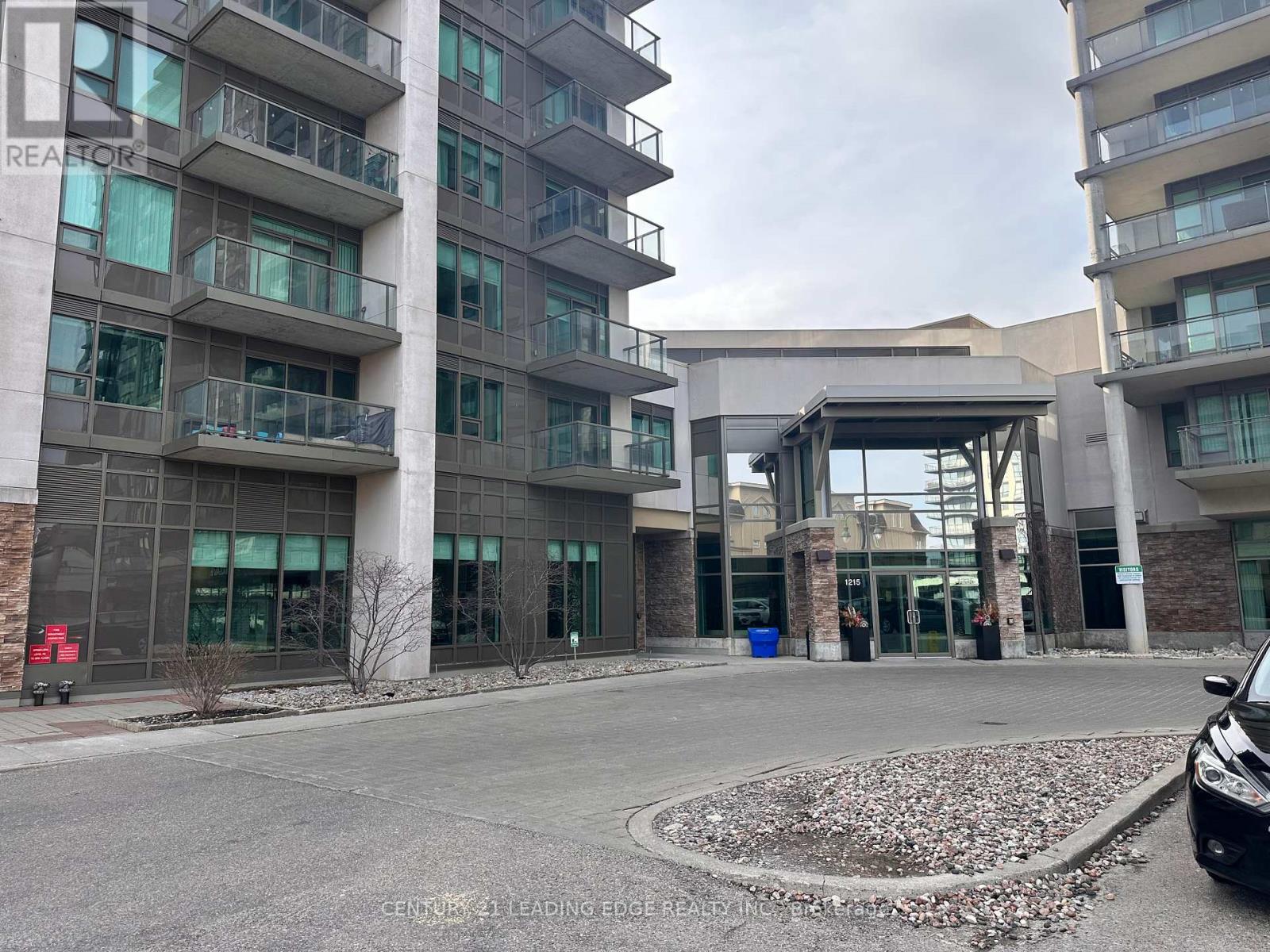 101 - 1215 Bayly Street, Pickering, Ontario  L1W 1L7 - Photo 2 - E13019250