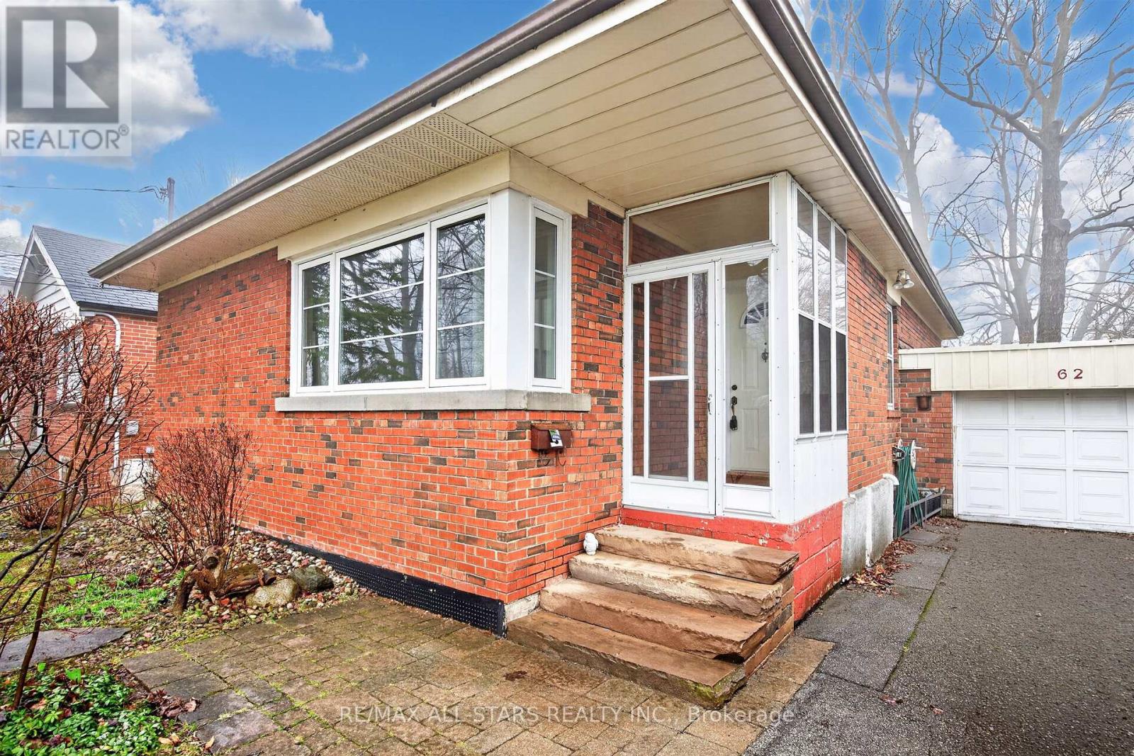 62 Larwood Boulevard, Toronto, Ontario  M1M 2M5 - Photo 3 - E13019308