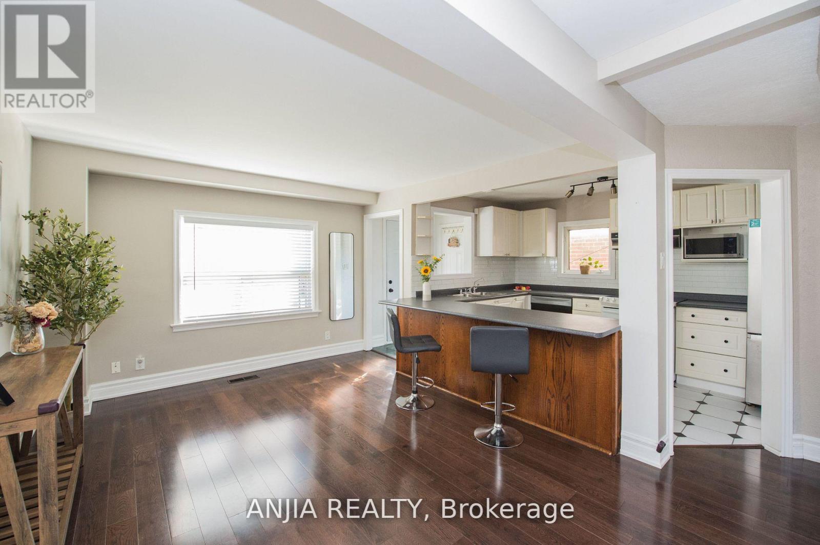 76 Adair Road, Toronto, Ontario  M4B 1V7 - Photo 10 - E13019410