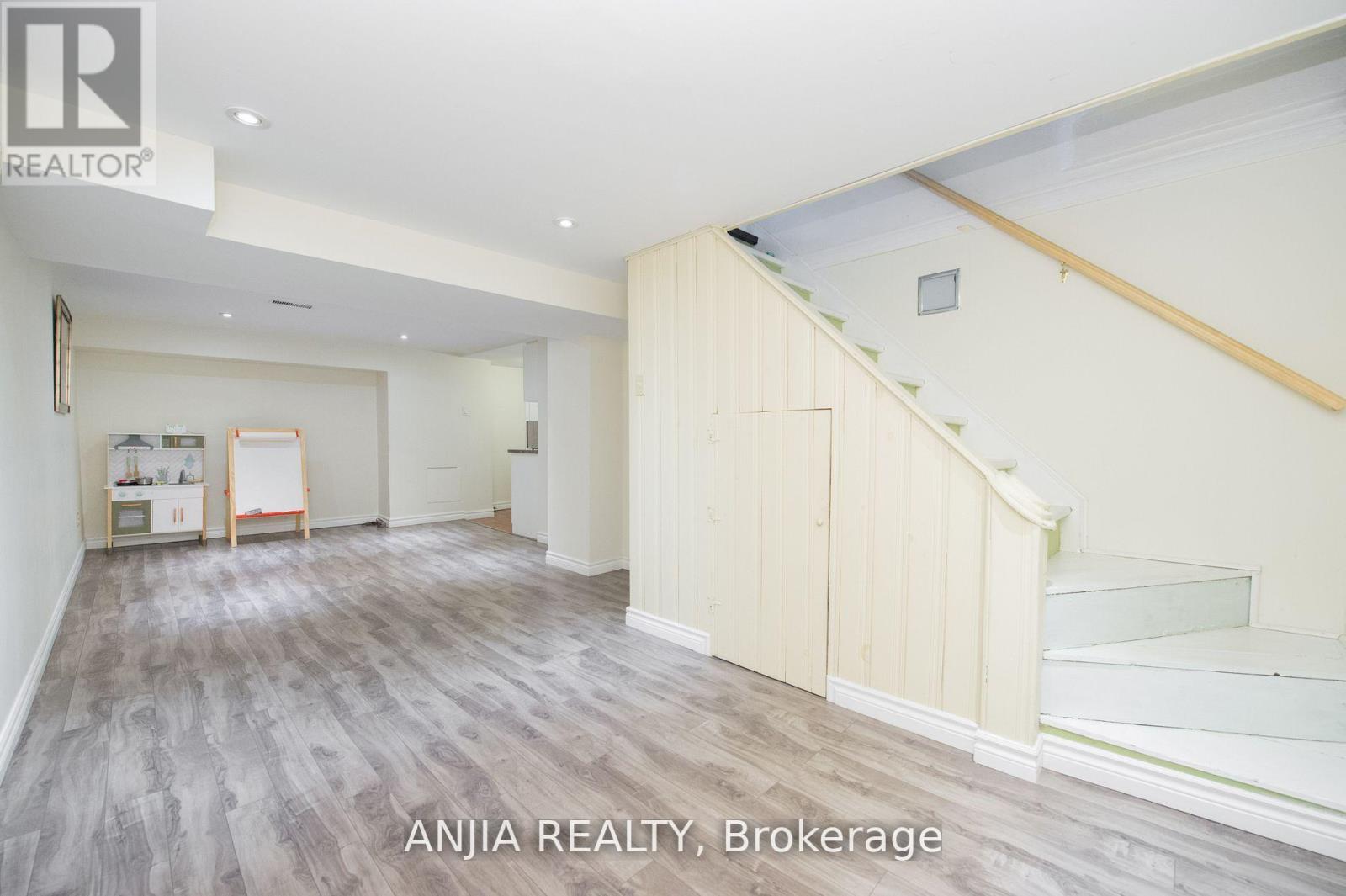 76 Adair Road, Toronto, Ontario  M4B 1V7 - Photo 31 - E13019410