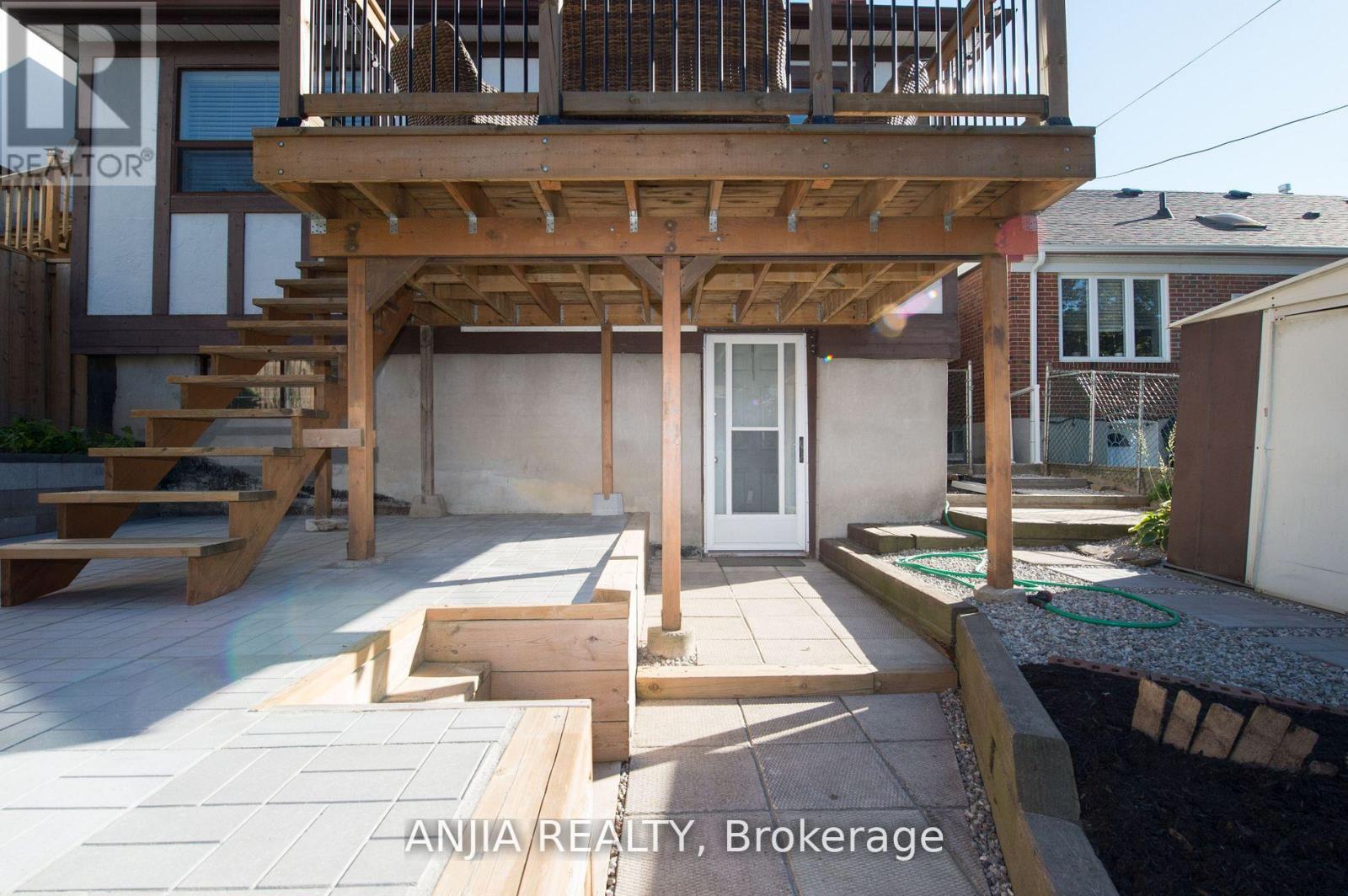 76 Adair Road, Toronto, Ontario  M4B 1V7 - Photo 35 - E13019410