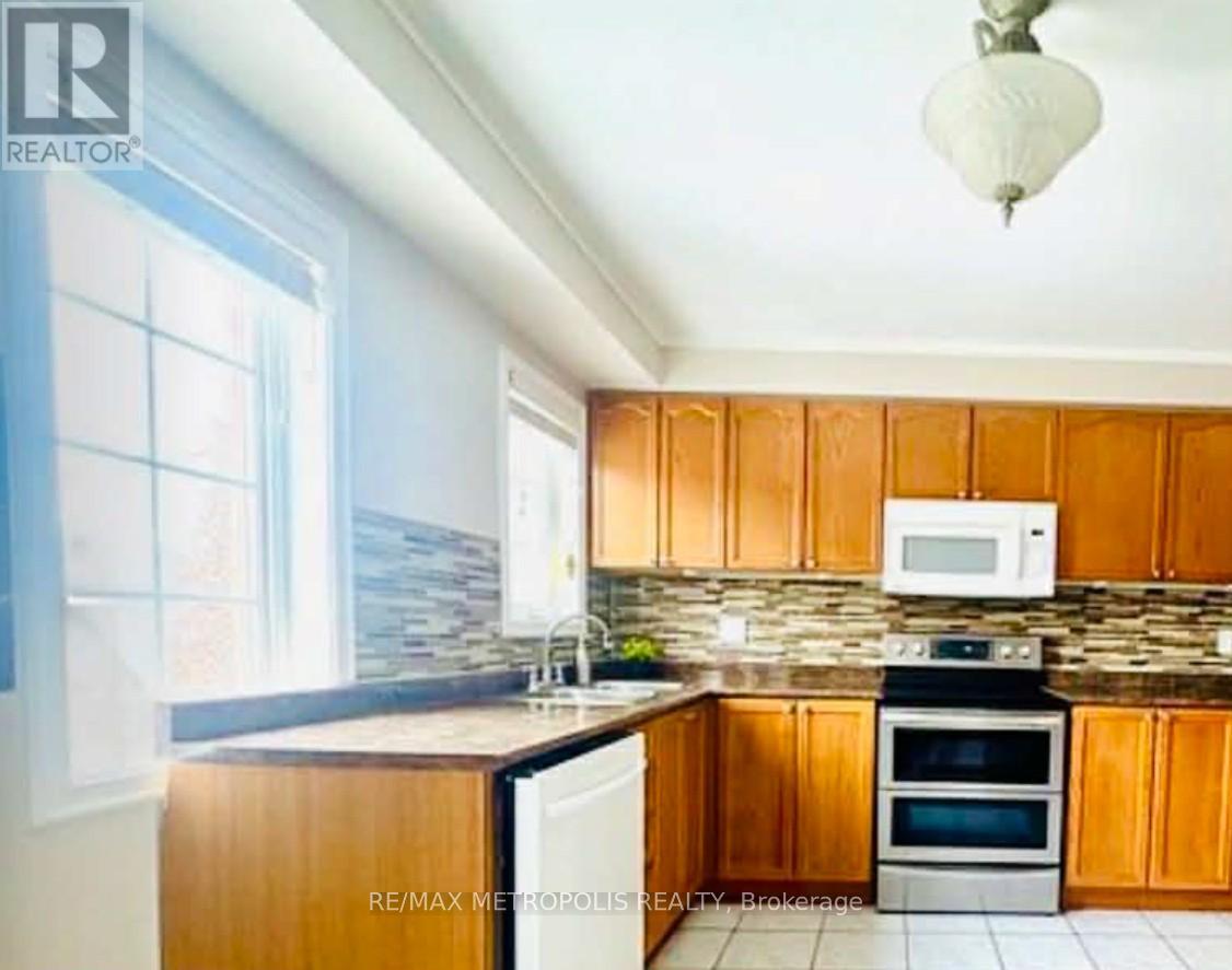 32 - 1100 Begley Street, Pickering, Ontario  L1W 4B3 - Photo 15 - E13019442