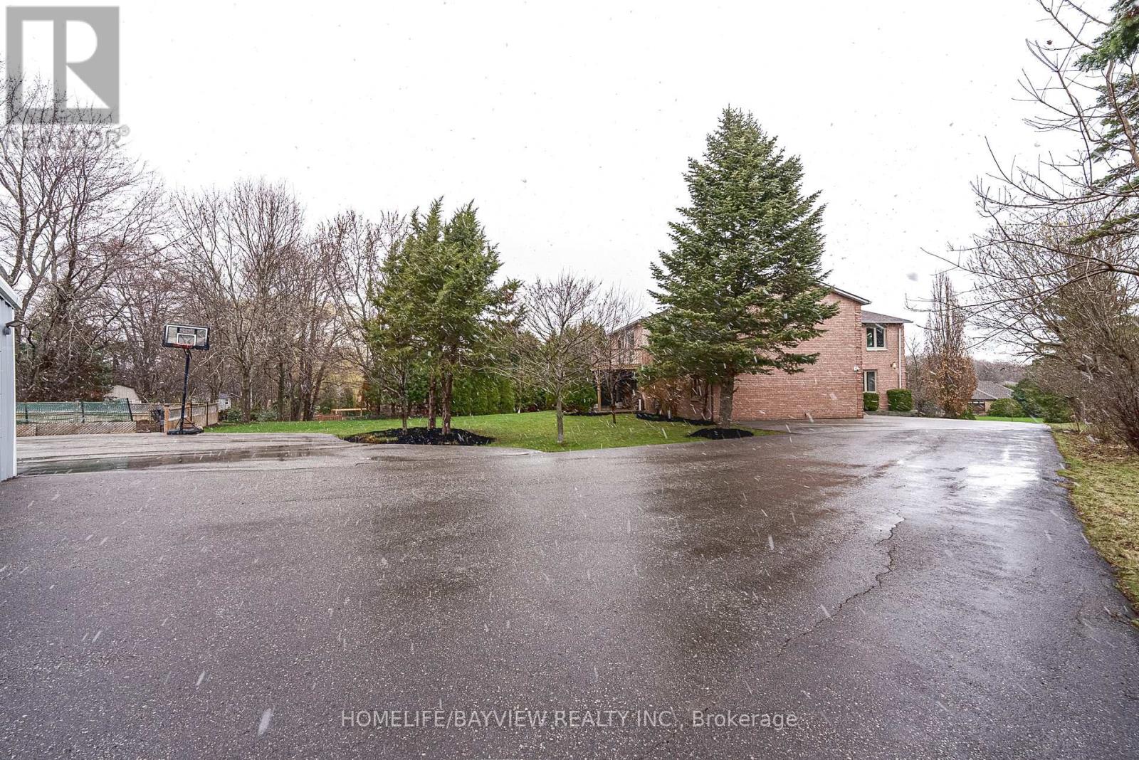 25 Whispering Pine Trail, Aurora, Ontario  L4G 5C7 - Photo 47 - N13019206