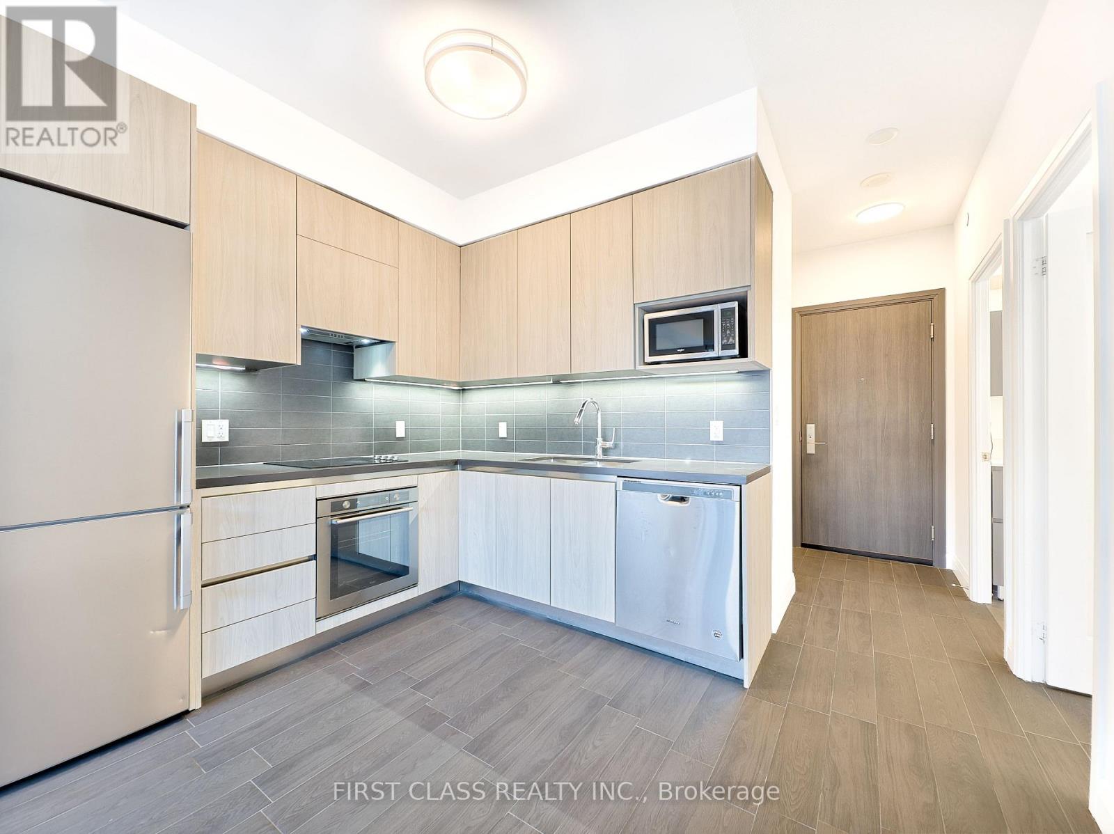 731 - 15 Water Walk Drive, Markham, Ontario  L6G 0G2 - Photo 14 - N13019304