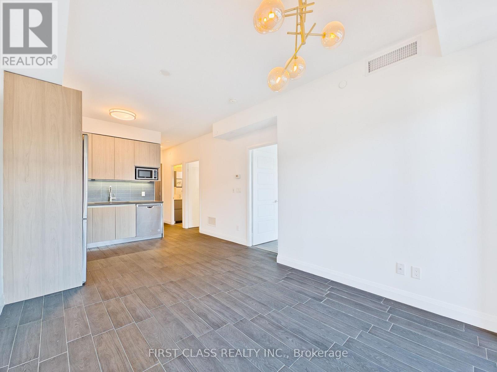 731 - 15 Water Walk Drive, Markham, Ontario  L6G 0G2 - Photo 15 - N13019304