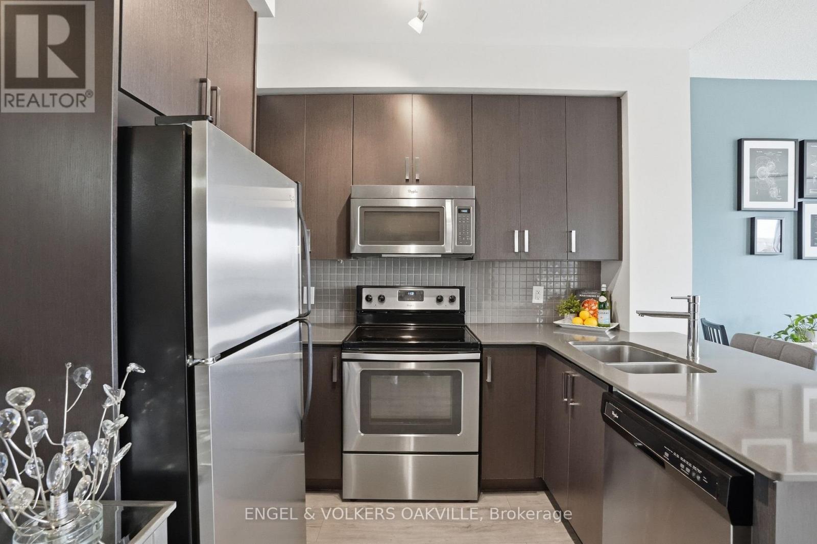528 - 7608 Yonge Street, Vaughan (Crestwood-Springfarm-Yorkhill), Ontario  L4J 0J5 - Photo 4 - N13019344