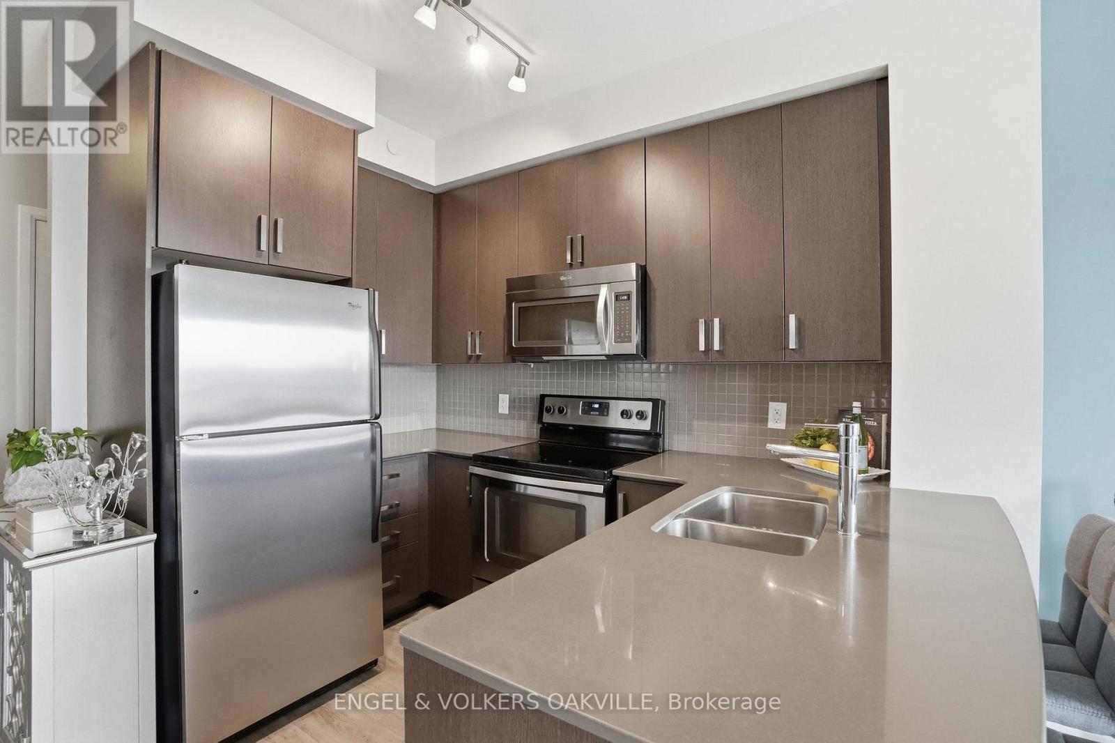 528 - 7608 Yonge Street, Vaughan (Crestwood-Springfarm-Yorkhill), Ontario  L4J 0J5 - Photo 5 - N13019344