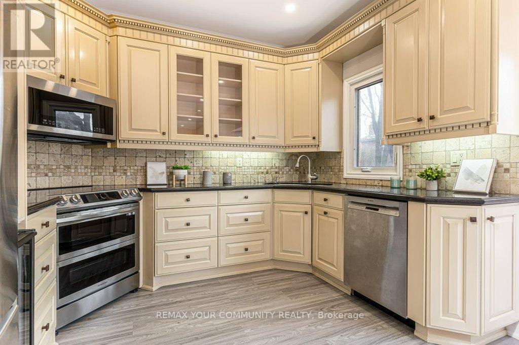 21 Millbrook Gate, Markham (Buttonville), Ontario  L3R 9C8 - Photo 10 - N13019362