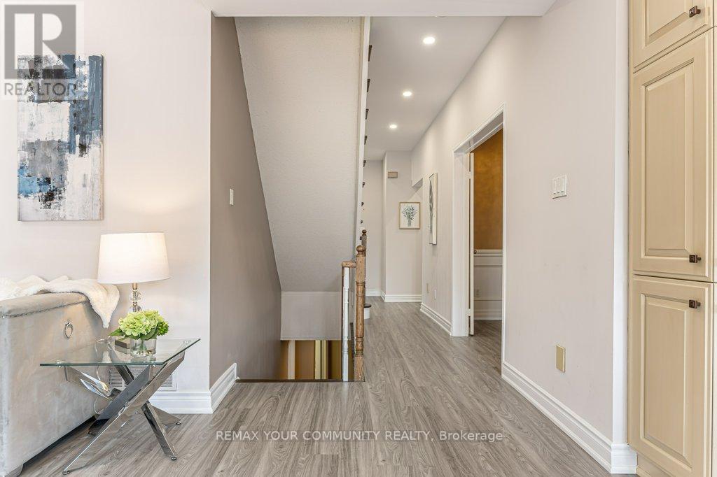 21 Millbrook Gate, Markham (Buttonville), Ontario  L3R 9C8 - Photo 11 - N13019362