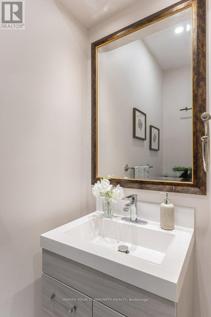 21 Millbrook Gate, Markham (Buttonville), Ontario  L3R 9C8 - Photo 12 - N13019362