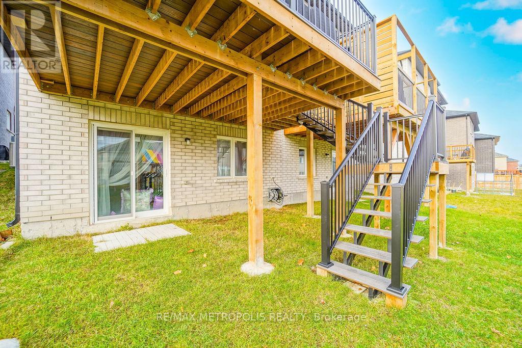 22 Haskins Crescent, Georgina, Ontario  L4P 0H4 - Photo 6 - N13019450