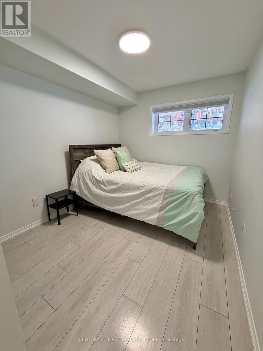 2 - 35 Hays Boulevard, Oakville, Ontario  L6H 0J1 - Photo 17 - W12953502