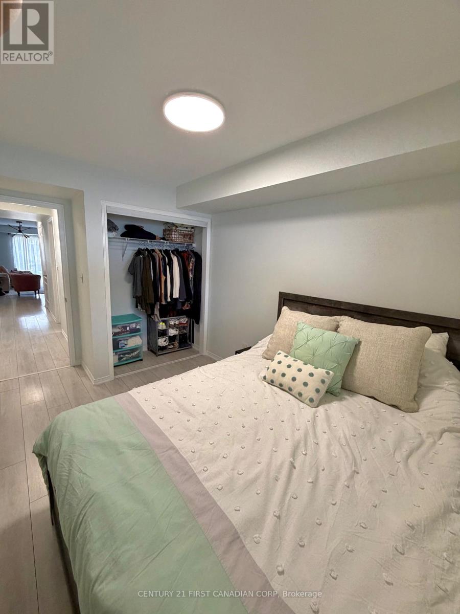 2 - 35 Hays Boulevard, Oakville, Ontario  L6H 0J1 - Photo 18 - W12953502