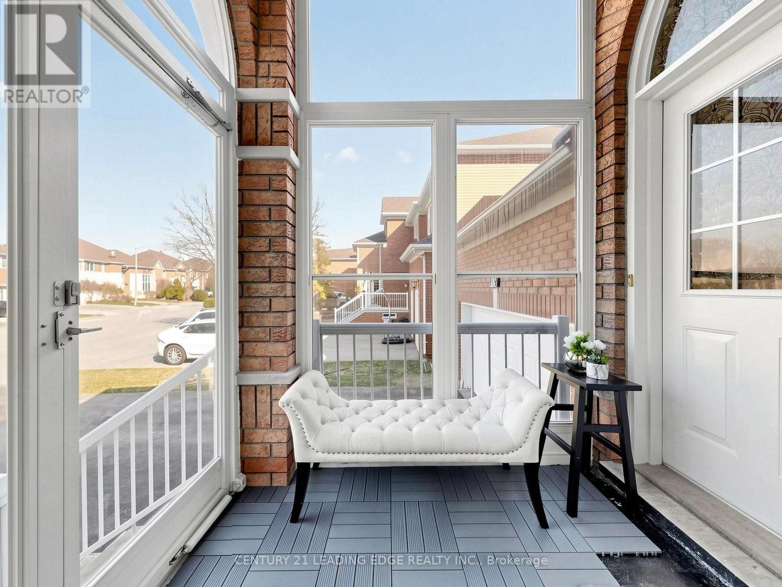 19 Fountain Court, Richmond Hill, Ontario  L4S 2K4 - Photo 3 - N13019232