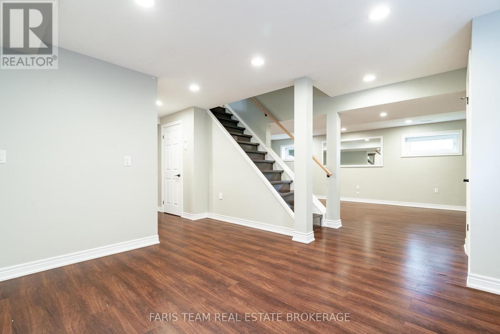 104 Knox Road E, Wasaga Beach, Ontario  L9Z 2T5 - Photo 36 - S13019178