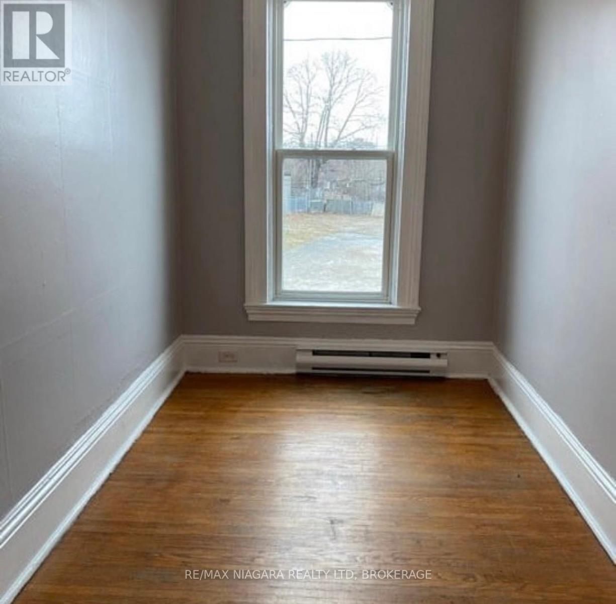 42 Niagara Street, St. Catharines, Ontario  L2R 4K9 - Photo 20 - X12998440