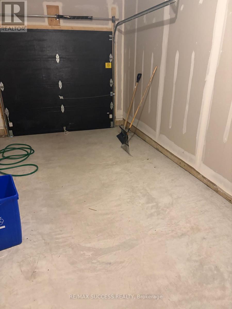 23 Lloyd Davies Way, Hamilton, Ontario  L0R 1C0 - Photo 10 - X12668664