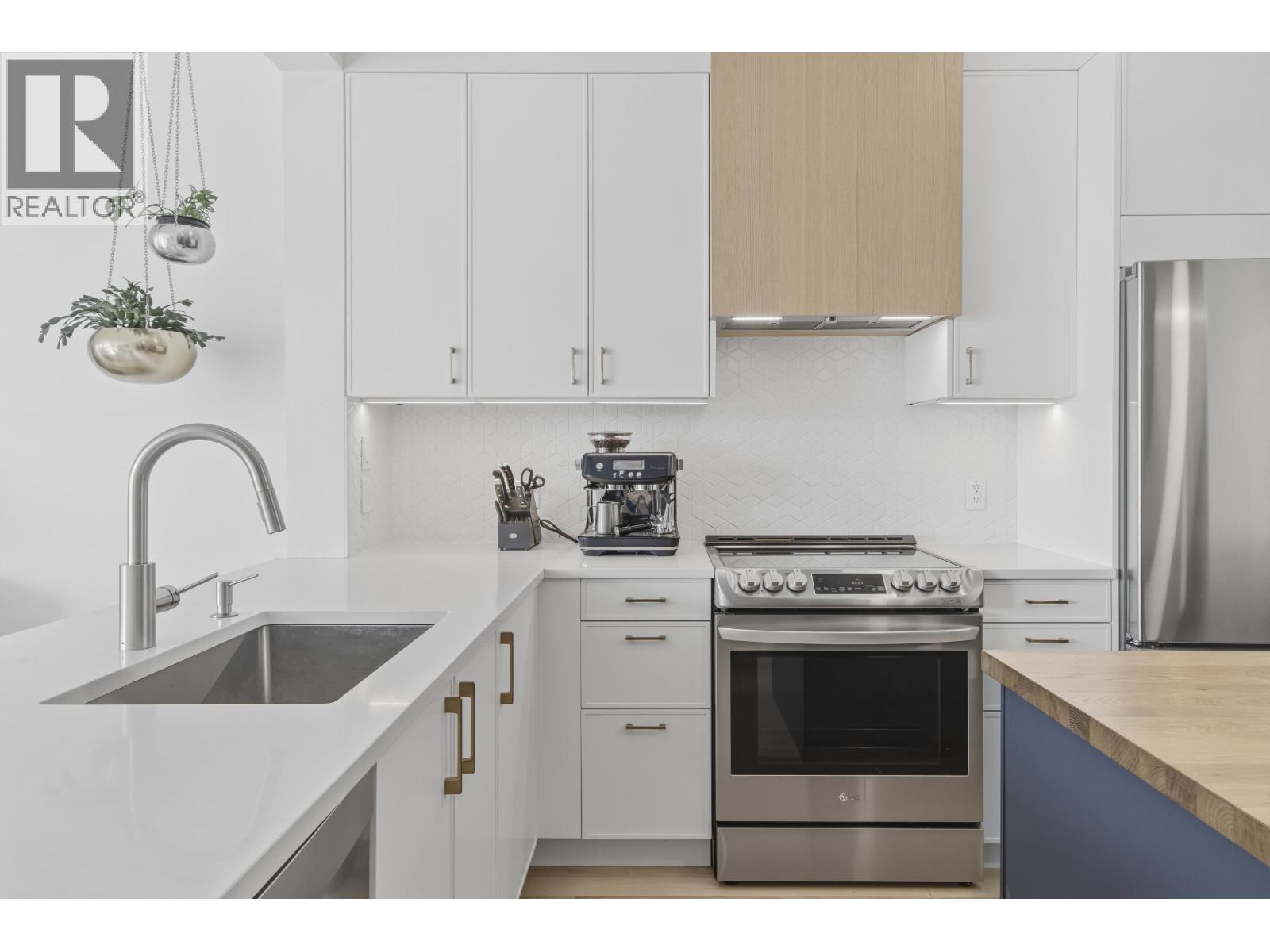 6 1024 GLACIER VIEW DRIVE, Squamish, British Columbia