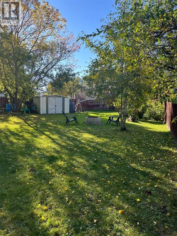 124 Wallace Place, Fort Mcmurray, Alberta  T9H 4P9 - Photo 2 - A2301835