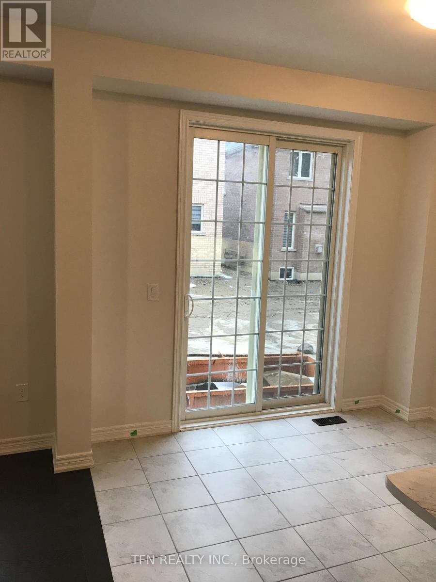 32 Spokanne Street, Brampton, Ontario  L6R 0B3 - Photo 8 - W13019184