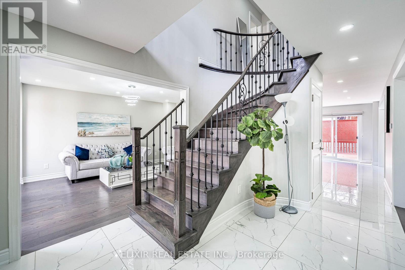 82 Kimbark Drive, Brampton, Ontario  L6X 3C6 - Photo 4 - W13019200